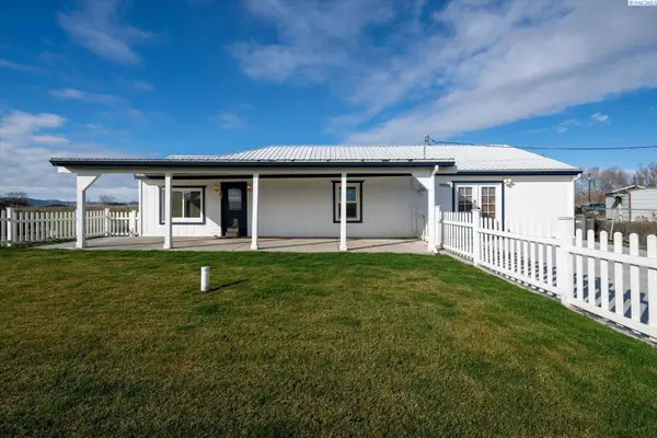 11002 N Albro Road, Prosser, WA 99350