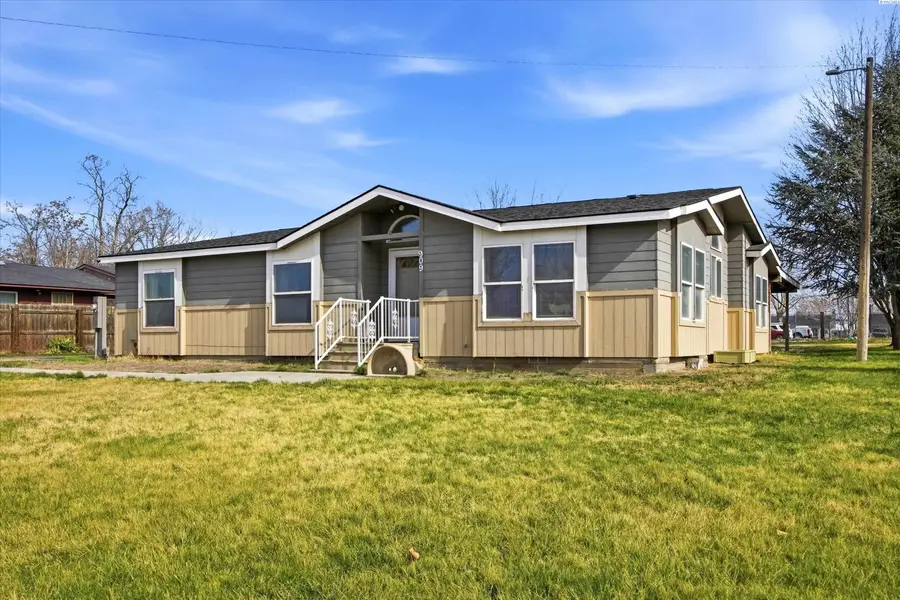 909 S Gum St, Kennewick, WA 99336 - #3