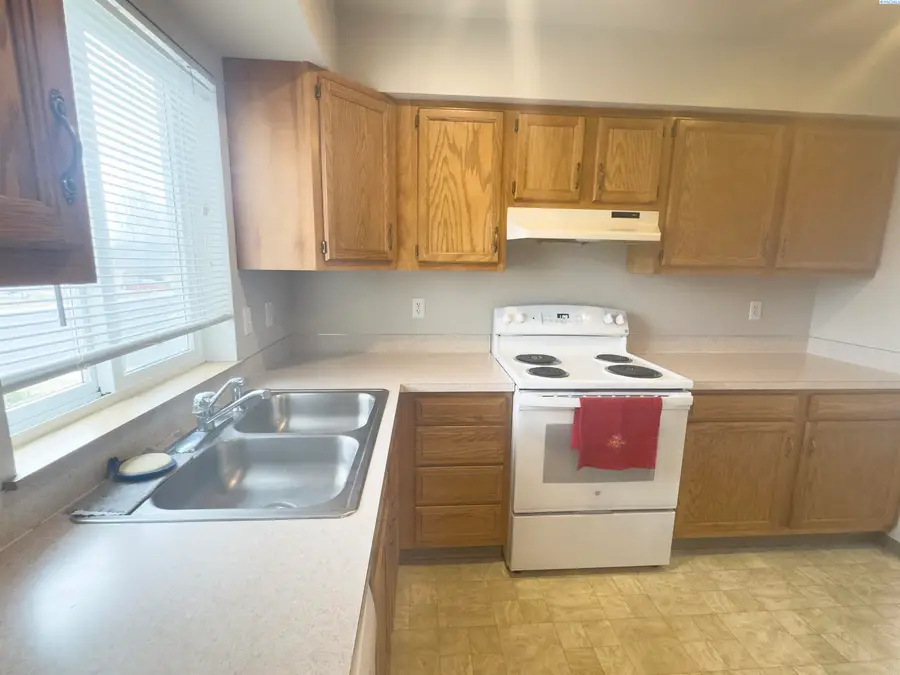 405 NW Terre View Dr, Pullman, WA 99163-2177 - #2