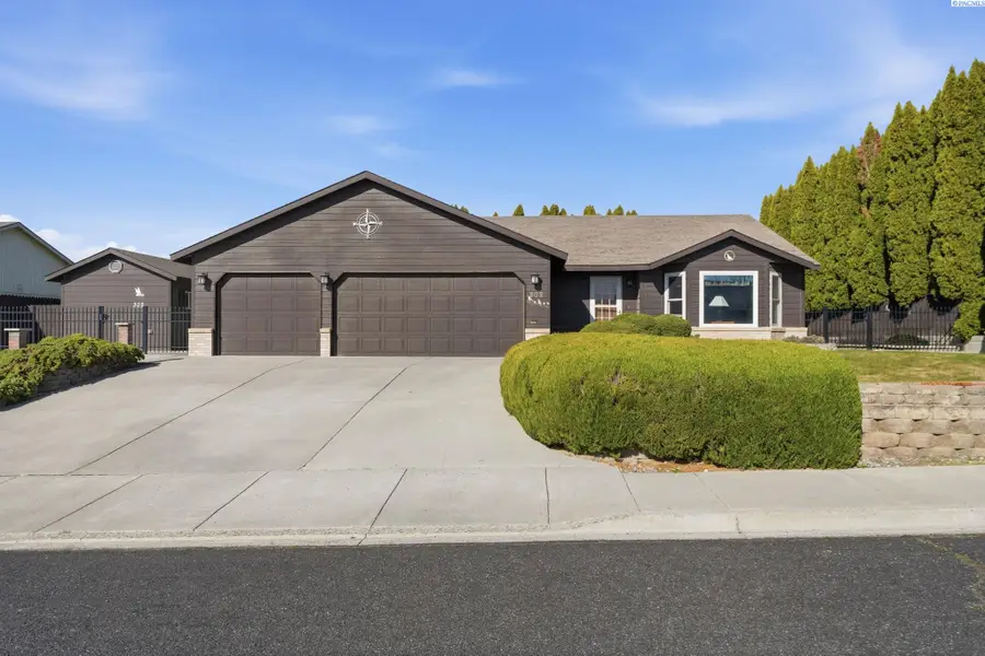 302 W 50th Ave, Kennewick, WA 99337-4614 - #2