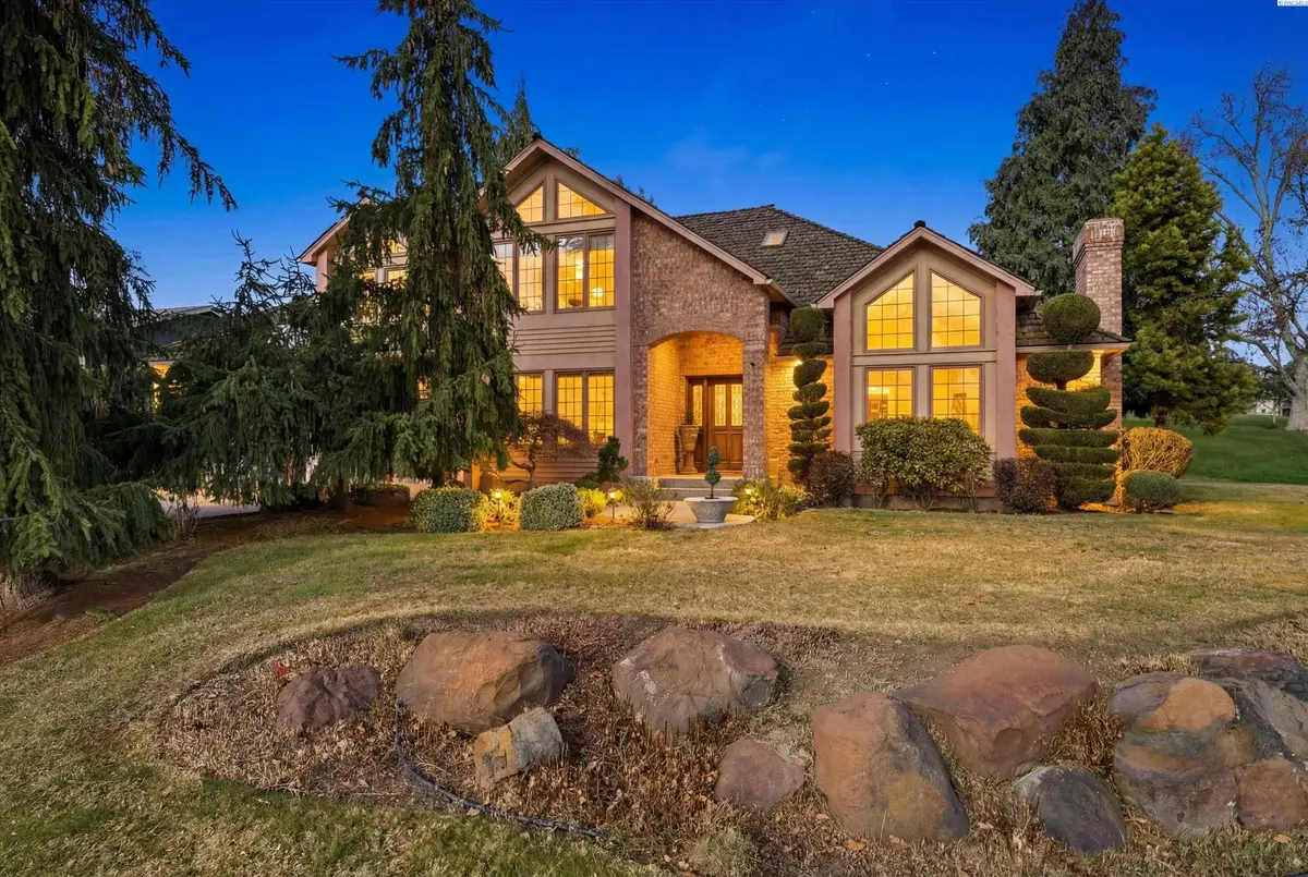 230 Greenbriar West, Richland, WA 99352 - #1