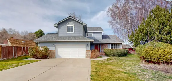 258 W 23rd Place, Kennewick, WA 99337