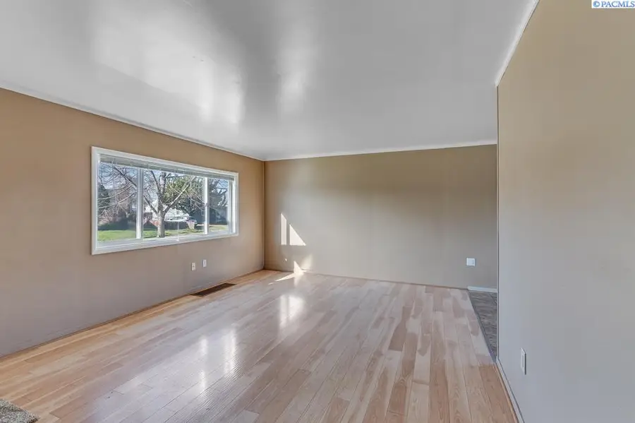 502/504 Douglas, Richland, WA 99352 - #3