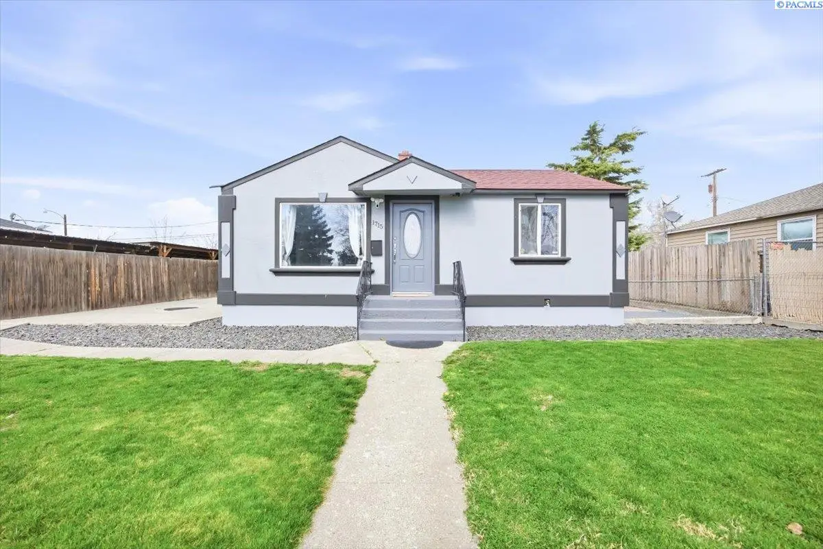 1715 W Bonneville Street, Pasco, WA 99301 - #1