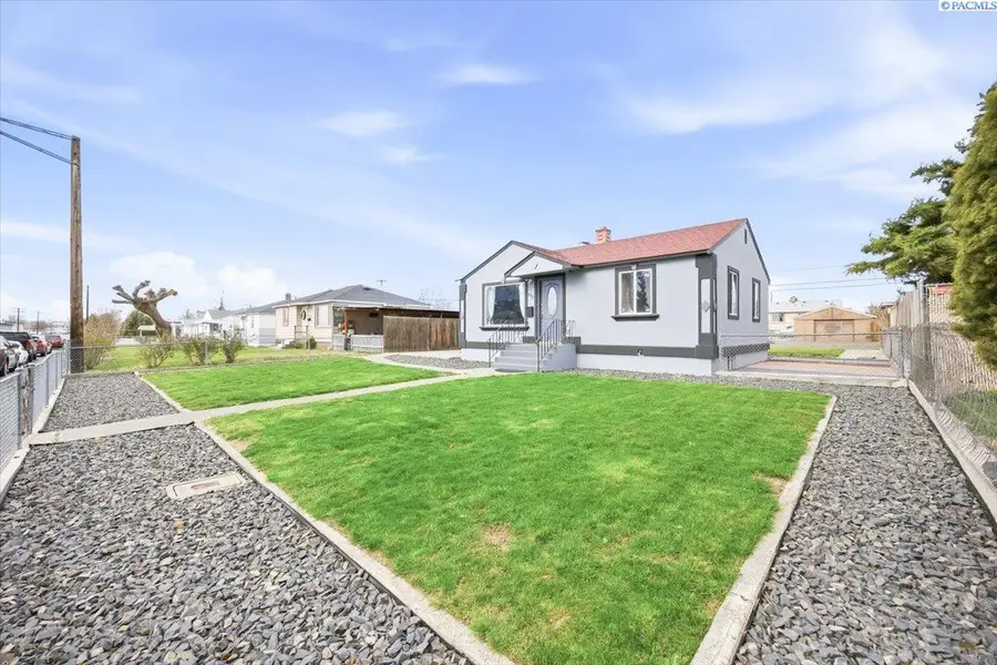 1715 W Bonneville Street, Pasco, WA 99301 - #3