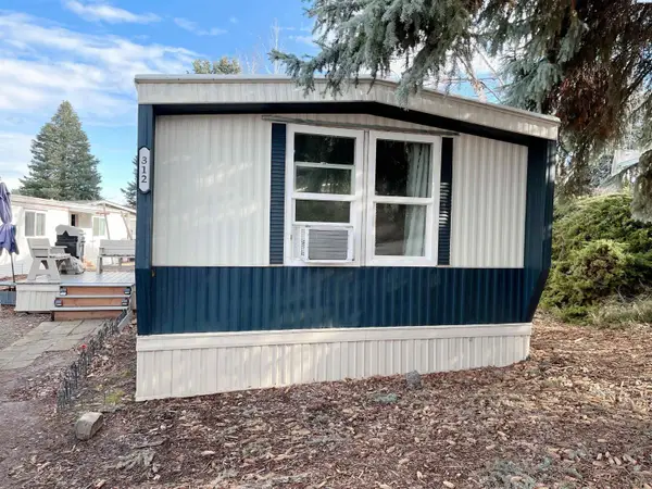 312 NW Parkwest Dr, Pullman, WA 99163