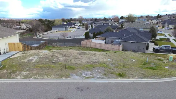 4201 S Zillah St, Kennewick, WA 99337