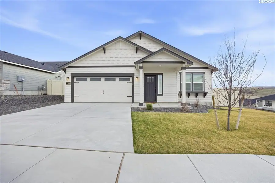 7369 W 25th Ave, Kennewick, WA 99338 - #2