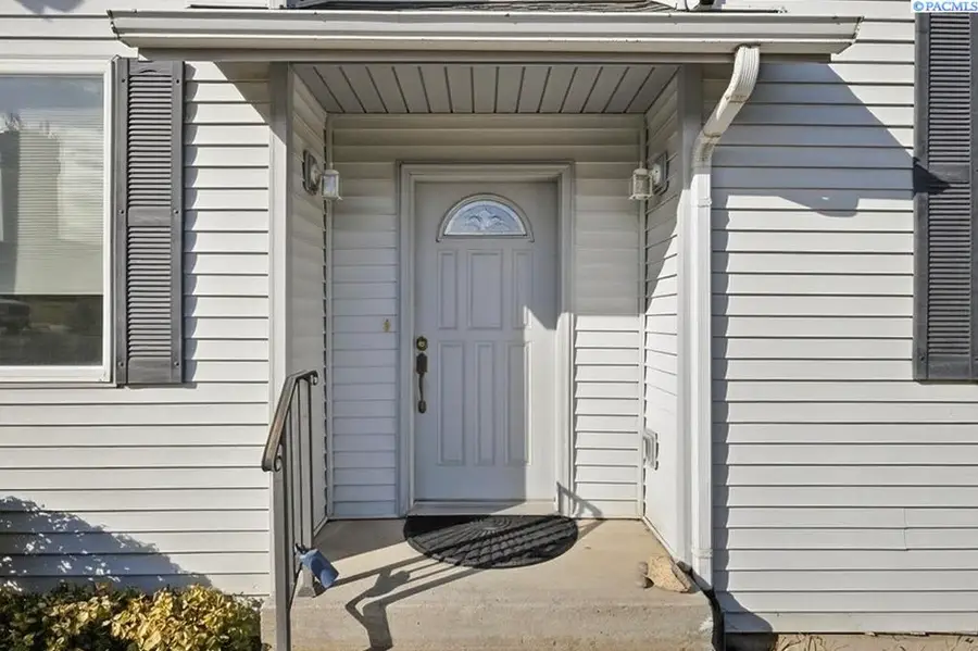 1225 SW Campus View Dr, Pullman, WA 99163 - #2