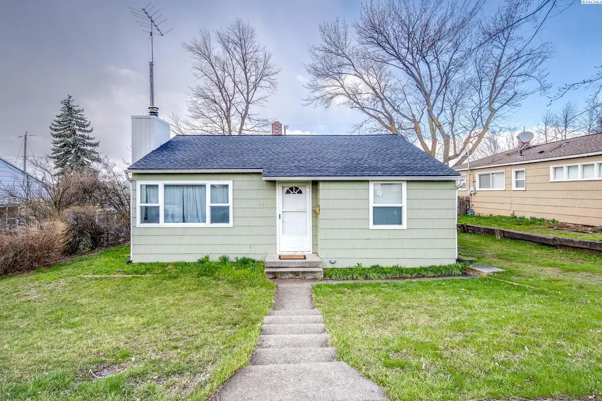 715 NW Fisk St, Pullman, WA 99163 - #1