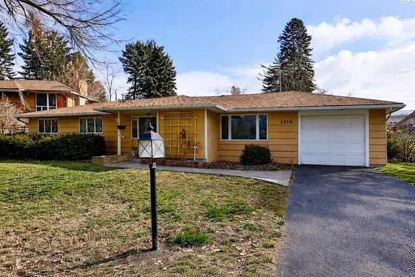 1310 NW Haven Circle, Pullman, WA 99163-8648