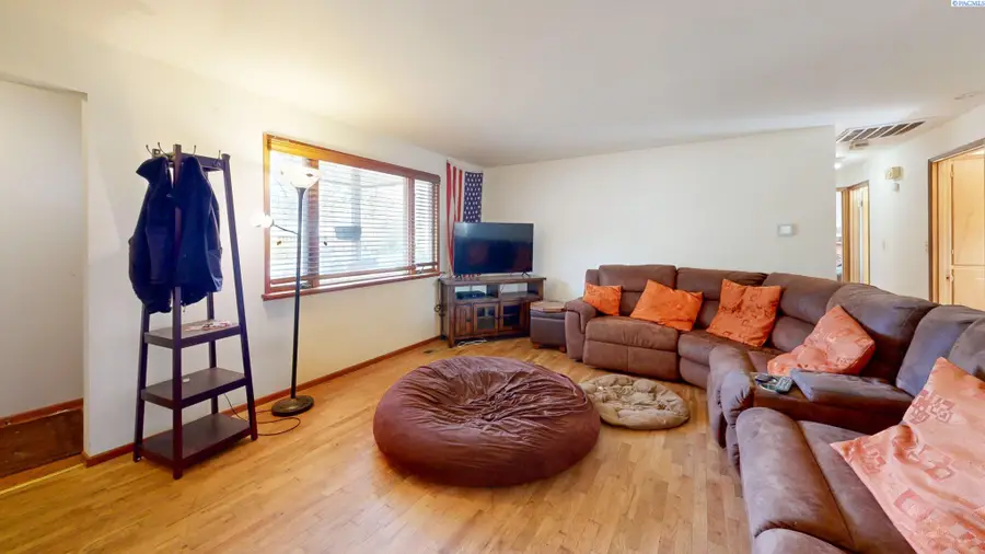 1310 NW Haven Circle, Pullman, WA 99163-8648 - #2