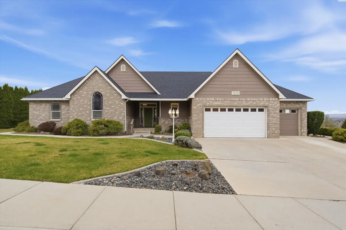 1214 Mustang Ct, Prosser, WA 99350 - #1