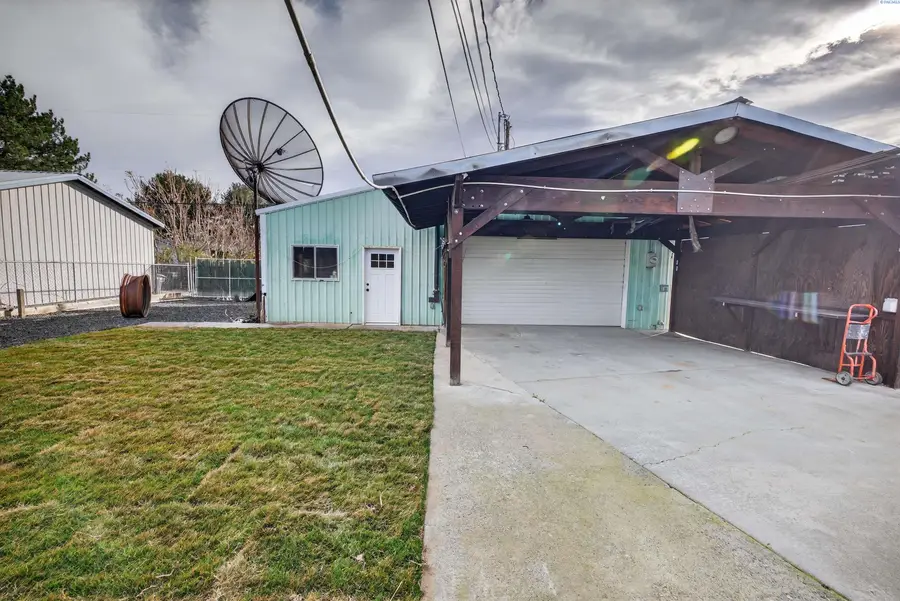 1536 W Ella St, Pasco, WA 99301 - #2