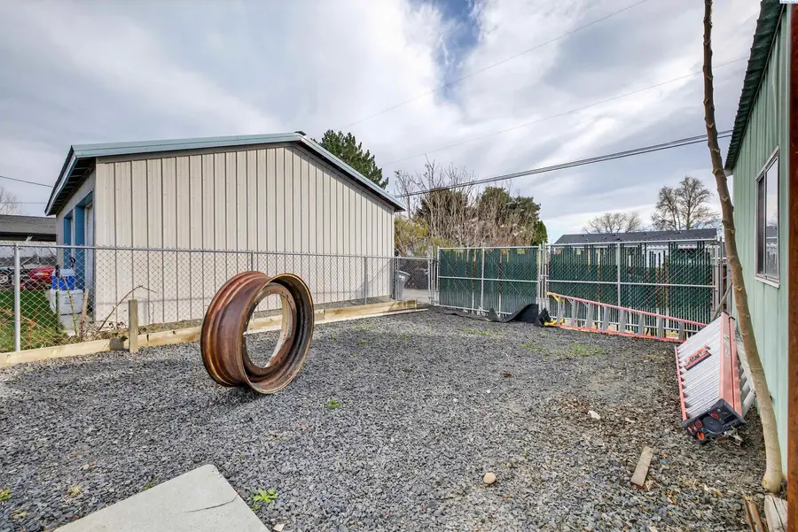 1536 W Ella St, Pasco, WA 99301 - #3