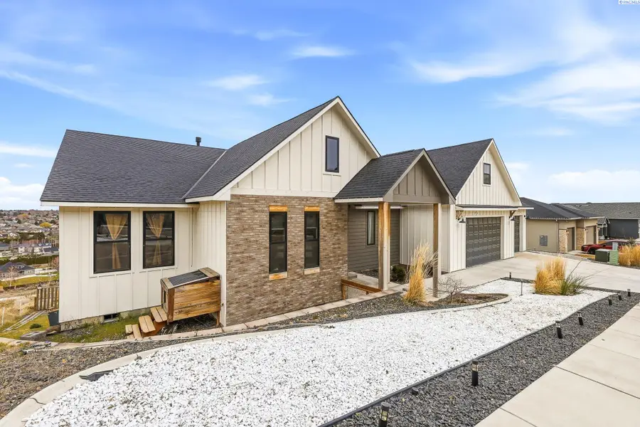 5520 Hershey Ln., West Richland, WA 99353 - #2