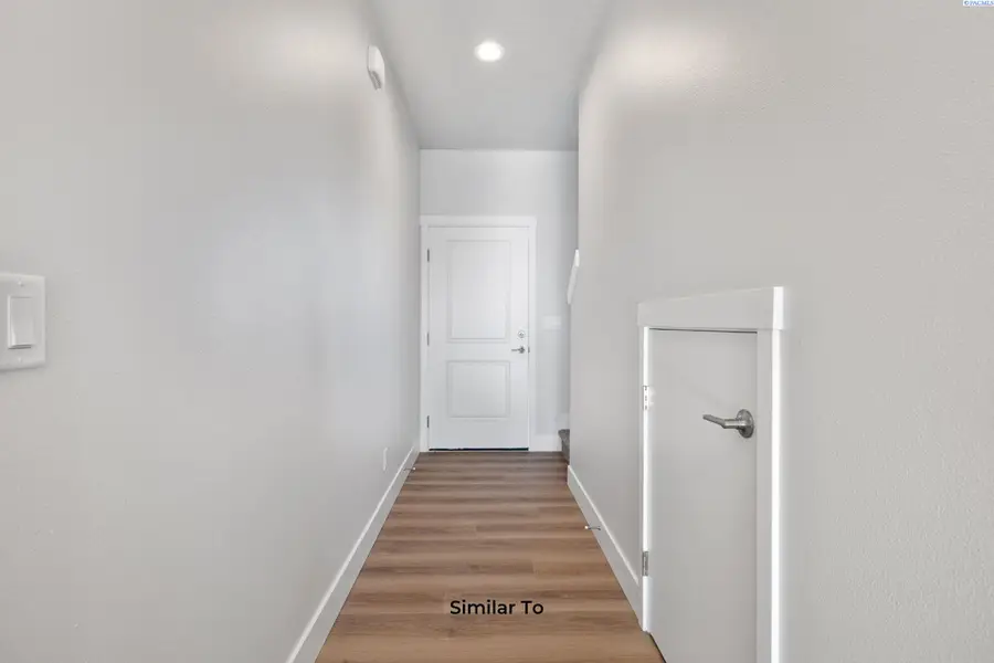 10490 Clearwater Dr, Kennewick, WA 99336 - #3