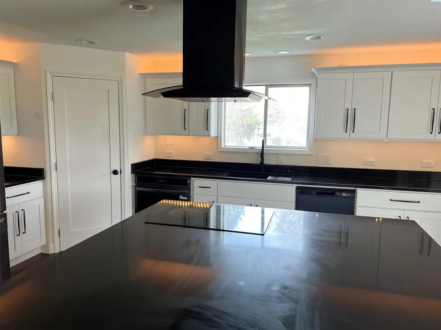 2352 Enterprise Drive, Richland, WA 99354 - #3