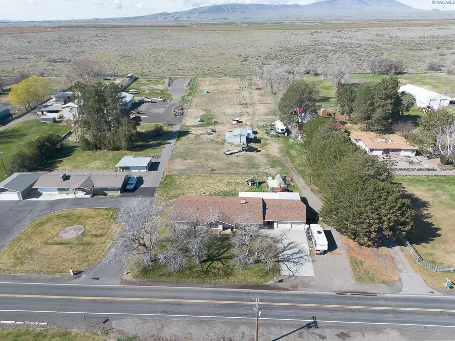 88502 N Harrington Road, West Richland, WA 99353 - #3