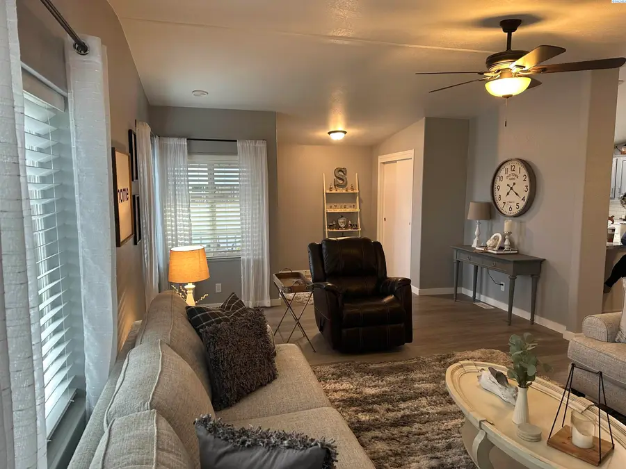 312 S Columbia Center Blvd #47, Kennewick, WA 99336 - #3