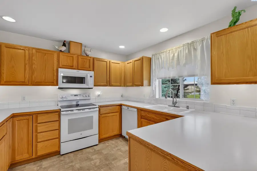 1 N Heglar Ln, Saint John, WA 99171 - #3