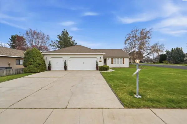 630 Meadows Drive East, Richland, WA 99352