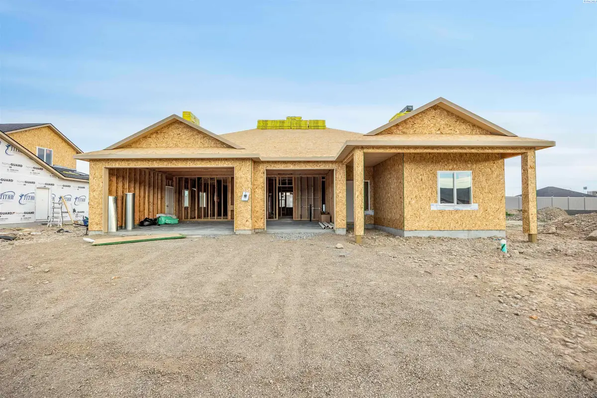 211 Packer St, Prosser, WA 99350 - #1