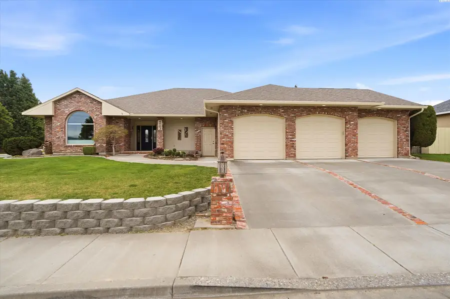 4703 W 20th Ave, Kennewick, WA 99338 - #3