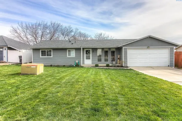 213 S 76th Avenue, Yakima, WA 98908