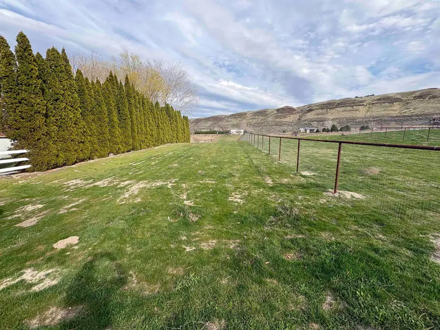 25911 S 1005 Prse, Kennewick, WA 99338 - #3