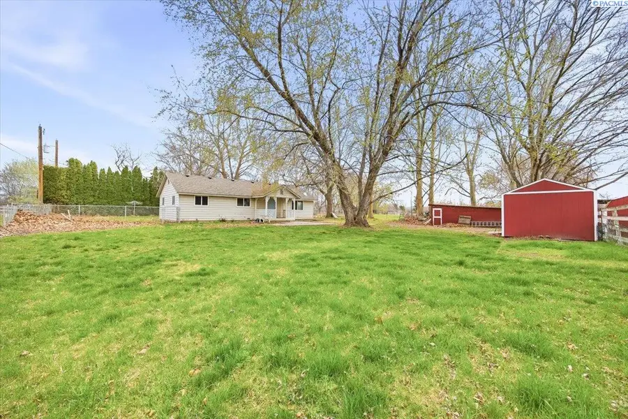 91011 N Yakima River Dr., West Richland, WA 99353 - #2