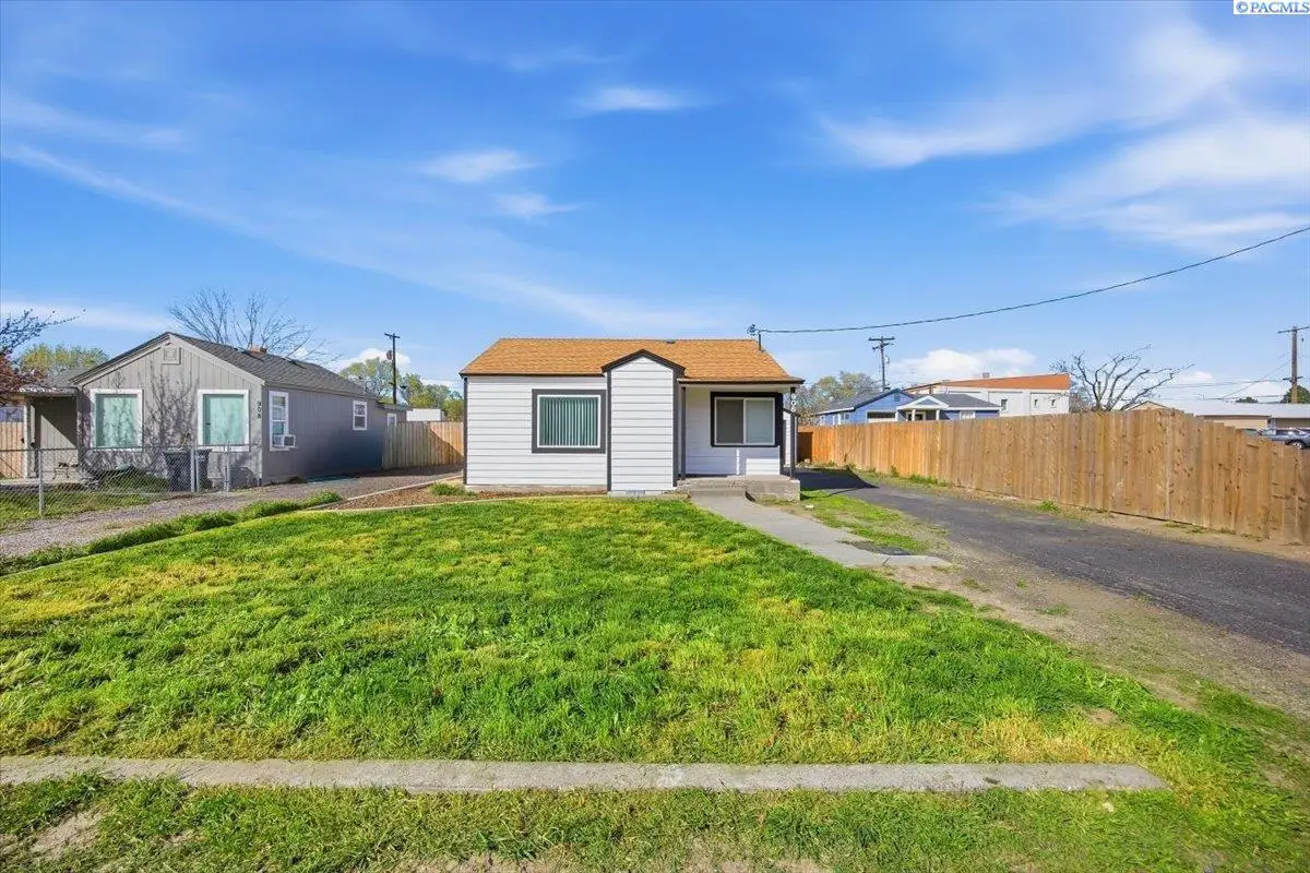 906 Chris Ave, Benton City, WA 99320 - #1
