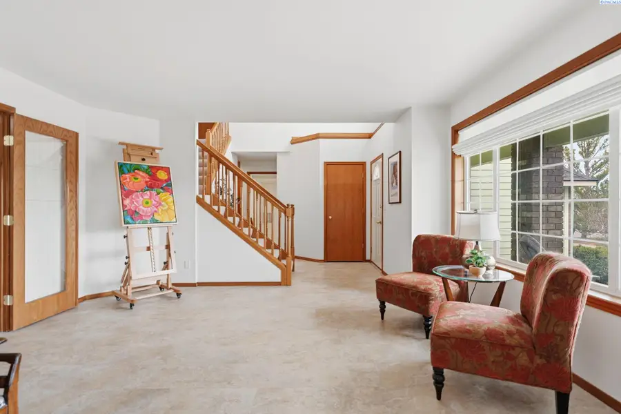 6711 W 20th Ave, Kennewick, WA 99338 - #2