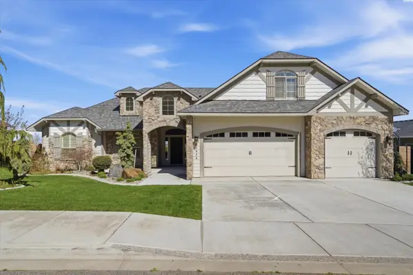 1898 W 52nd Ave, Kennewick, WA 99337