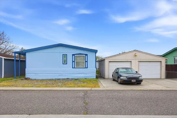 2105 N Steptoe #146, Kennewick, WA 99336