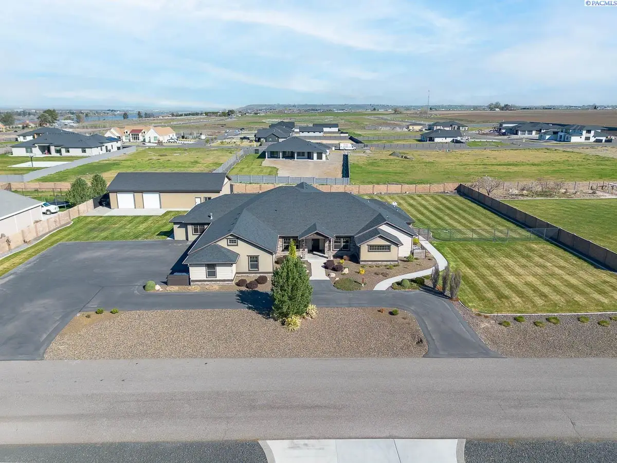 11807 Pelican Road, Pasco, WA 99301 - #1