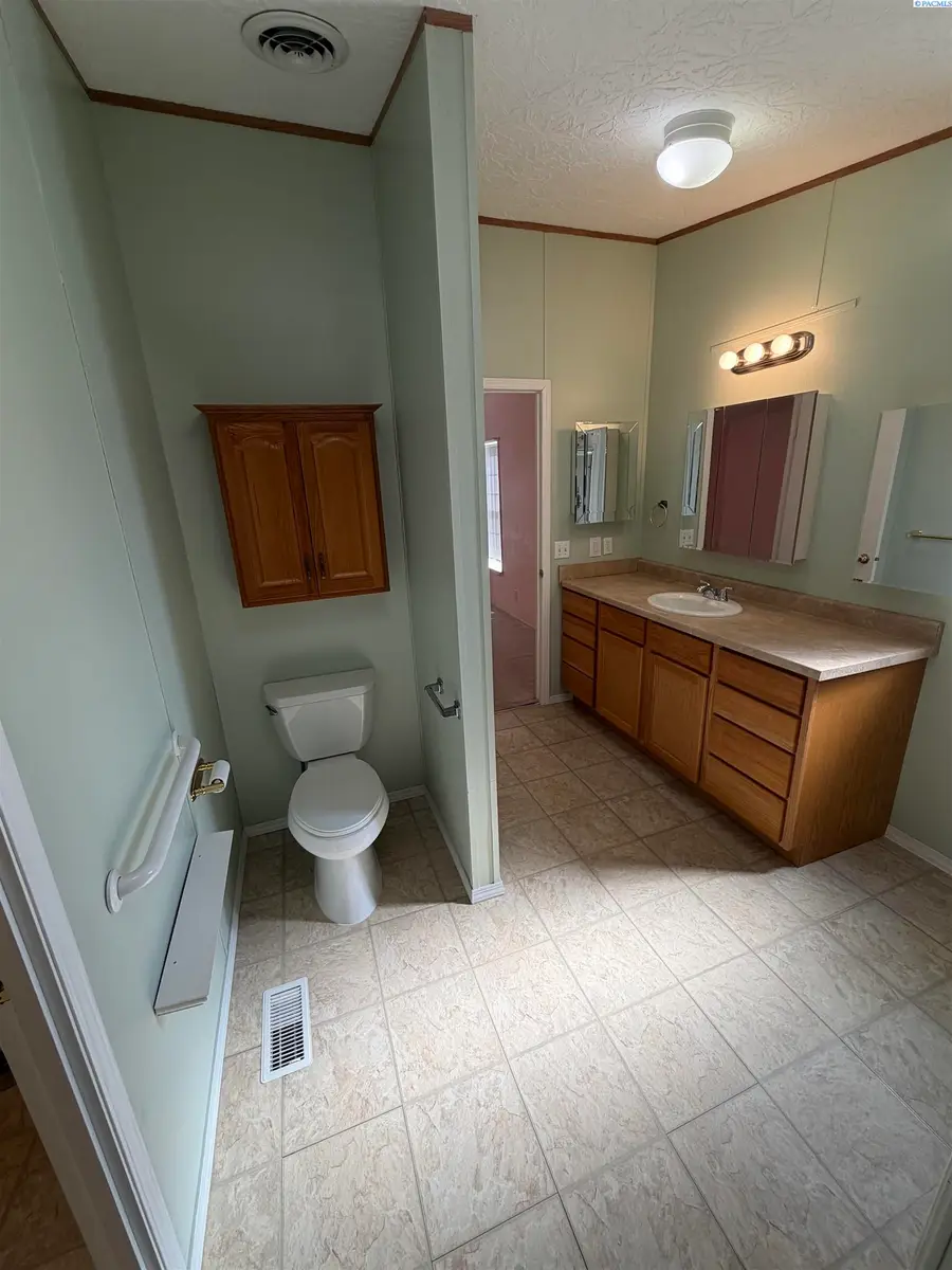 212 Crestwood Drive, Richland, WA 99352 - #2