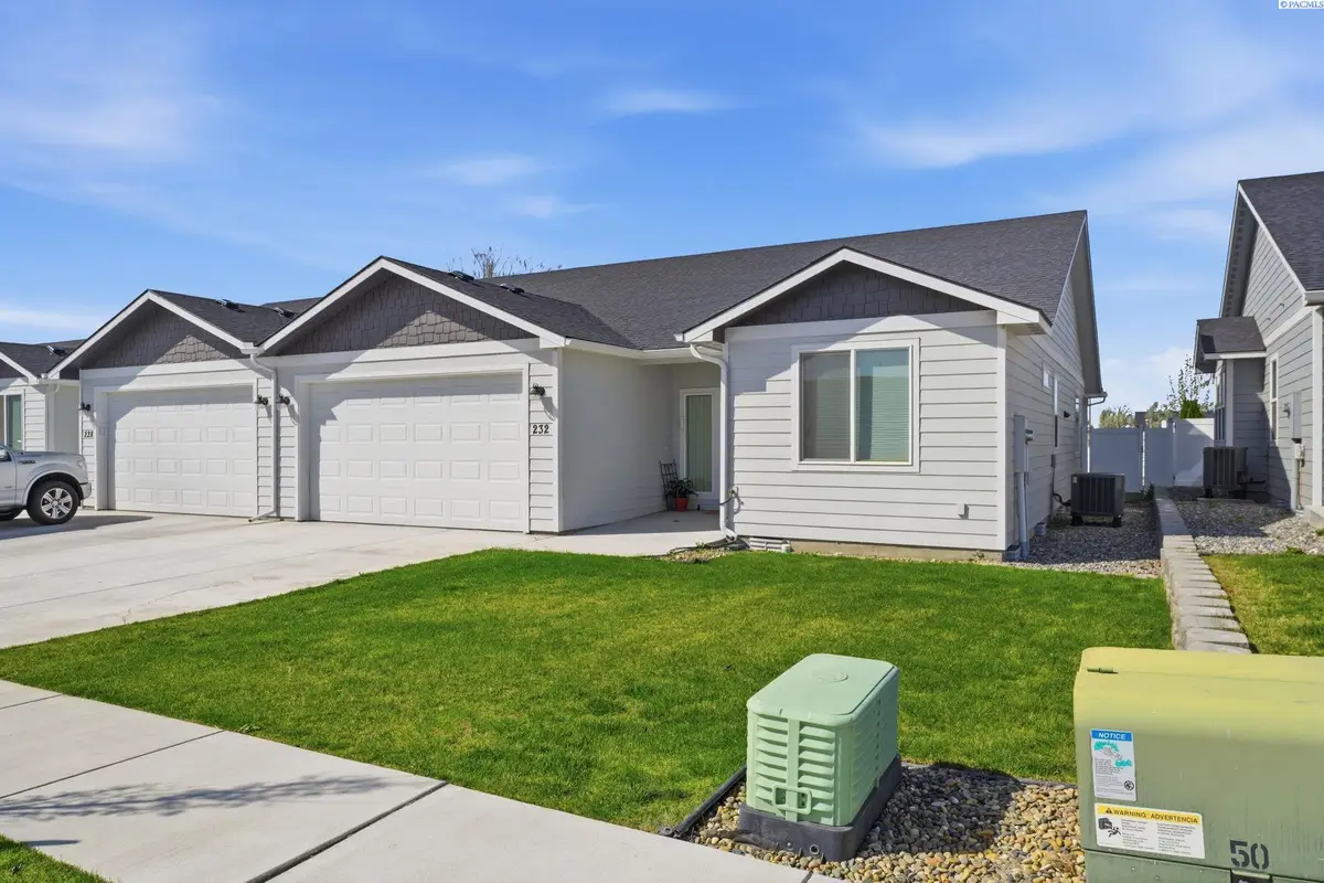 232 Claret Dr, Prosser, WA 99350 - #1