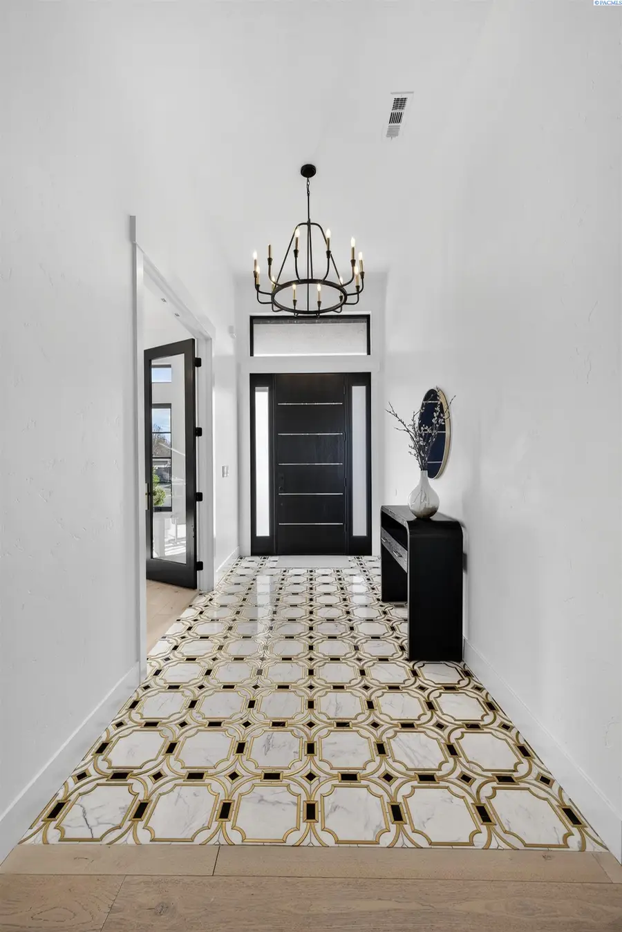 3408 Royce Dr., Pasco, WA 99301 - #2