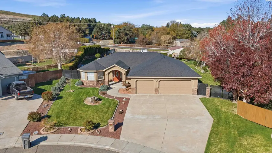 7239 W 15th Ave, Kennewick, WA 99338 - #2