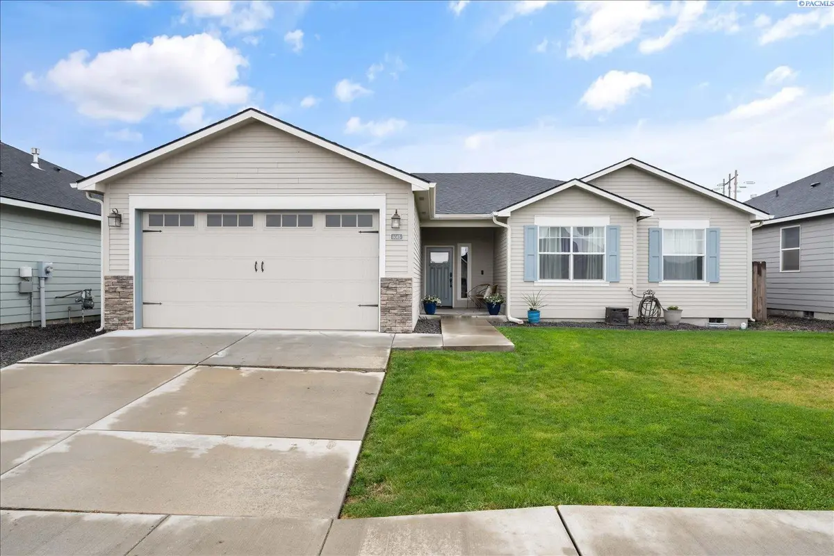 6045 W 41st Ave, Kennewick, WA 99338 - #1