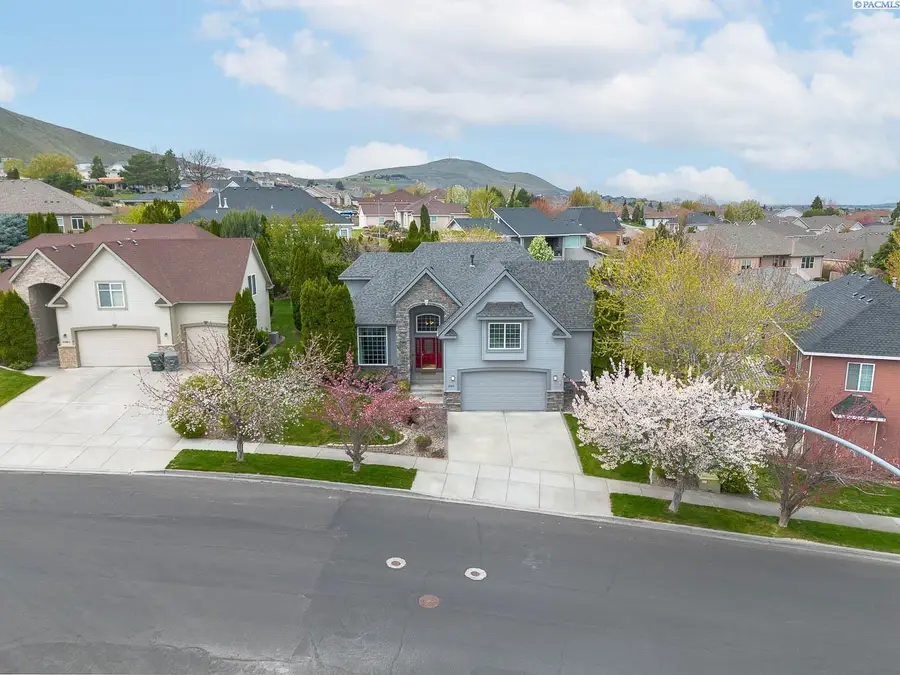 2064 Newhaven Loop, Richland, WA 99352 - #2