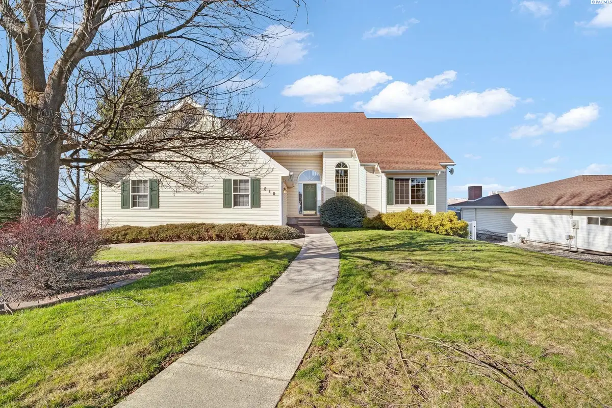 640 SE Crestview St, Pullman, WA 99163 - #1