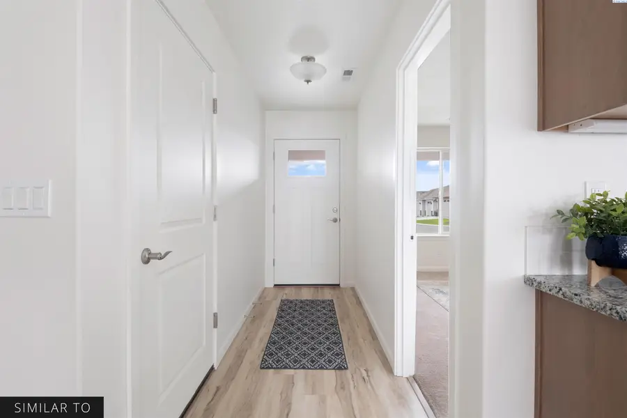 7061 W 38th Ave, Kennewick, WA 99338 - #2