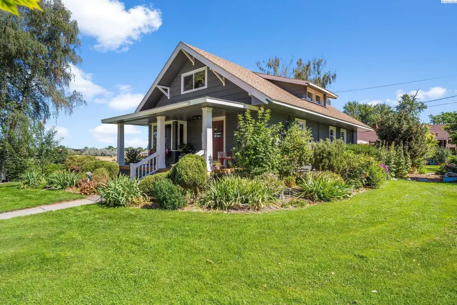 106 7th St, Prosser, WA 99350 - #3