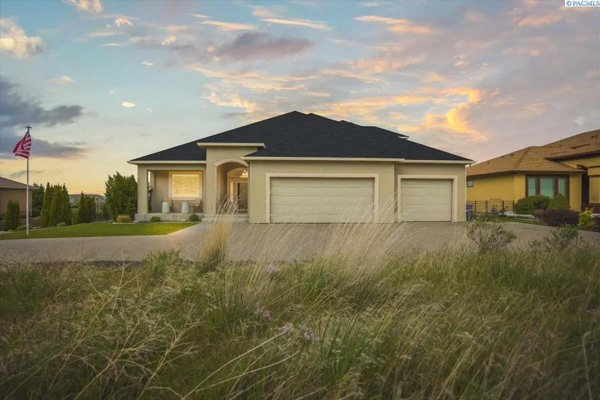 1257 Plateau Dr, Richland, WA 99352 - #1