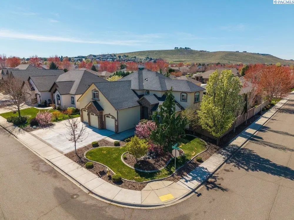 1600 S Edison St., Kennewick, WA 99338 - #1