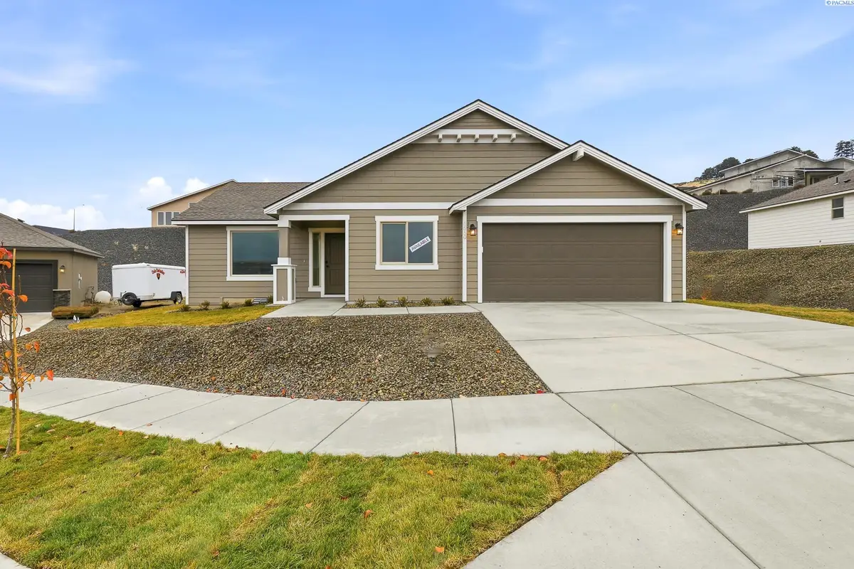 6650 W 28th Ave, Kennewick, WA 99338 - #1