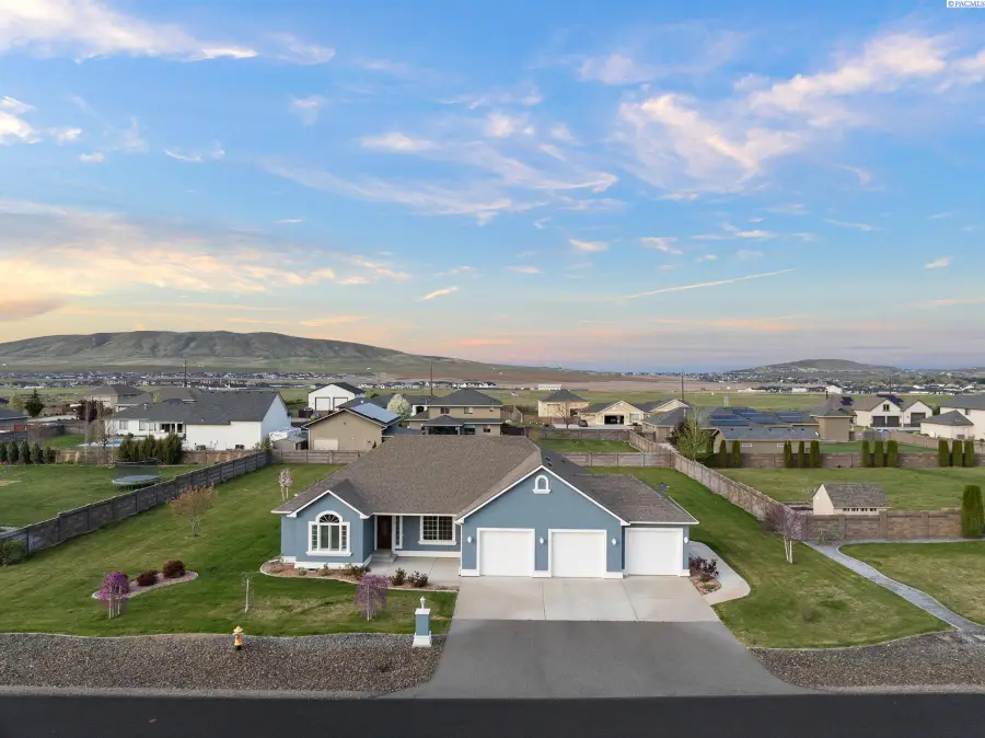 77002 E Timothy Ln, Kennewick, WA 99338 - #2