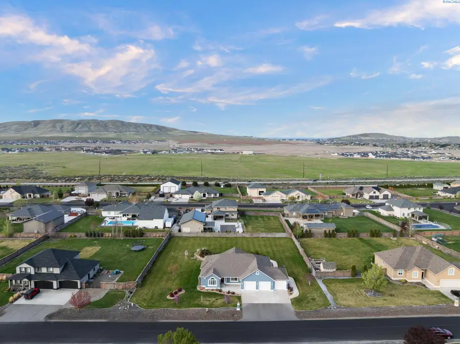 77002 E Timothy Ln, Kennewick, WA 99338 - #3